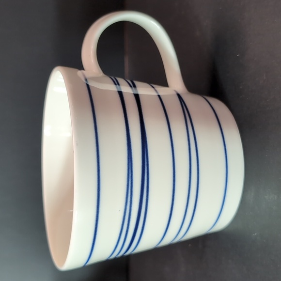 Royal Doulton Pacific set of 4 Blue/White Porcelain Coffee Cups. - Picture 8 of 11
